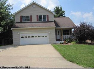 1195 Lehigh Dr, Morgantown, WV