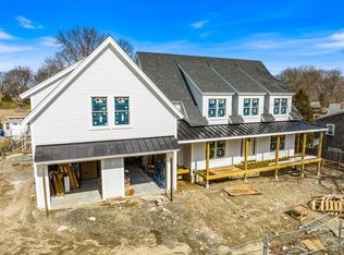 9 Wompatuck Rd, Hingham, MA 02043