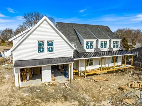 9 Wompatuck Rd, Hingham, MA 02043