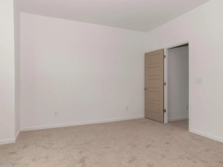 1628 Haltwhistle St — Photo 33