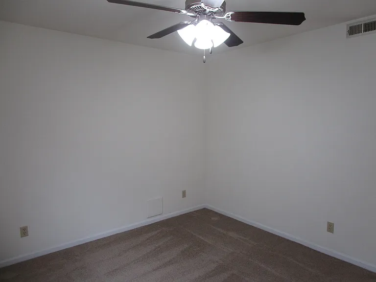 2406 Calder Ct — Photo 13