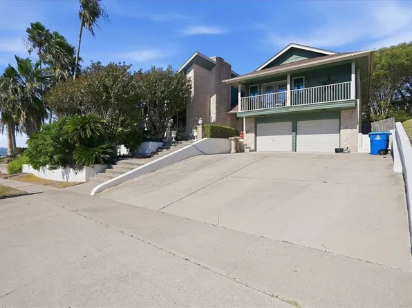 857 Cliff Dr, Portland, TX 78374