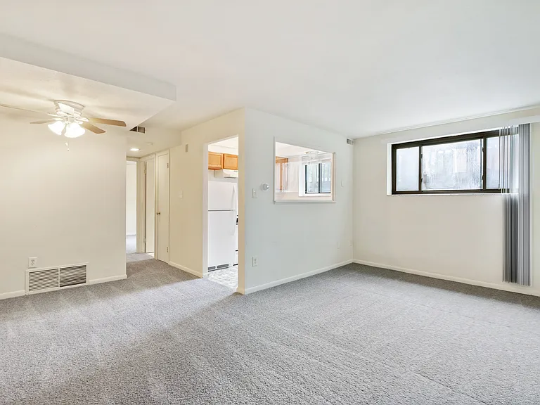 760 5th Ave — Photo 6