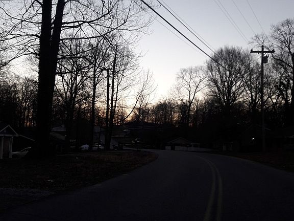 5th image of 1812 Winding Way Dr