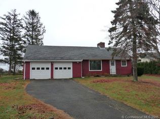 26 Fenwood Dr, Old Saybrook, CT 06475