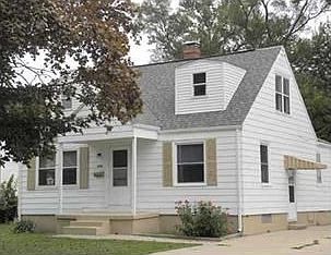 1st image of 818 S Sheridan St