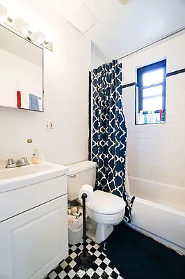 Rented by City Connections Realty | media 36