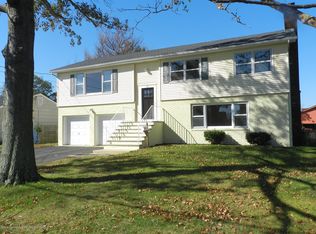 18 Tocci Ave, Monmouth Beach, NJ 07750