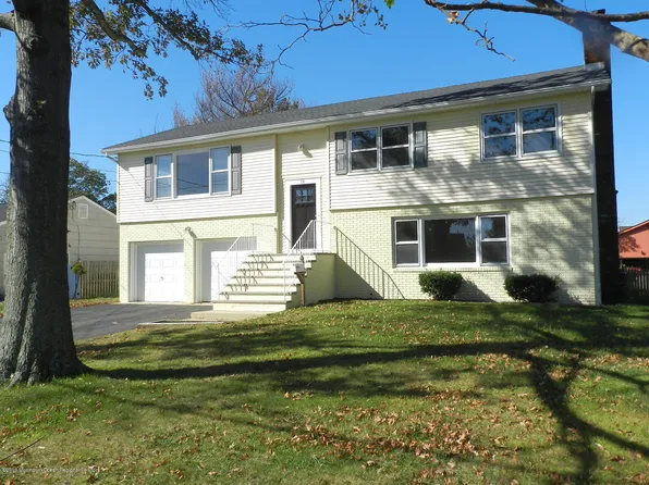 18 Tocci Ave, Monmouth Beach, NJ 07750
