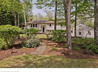 10 Sparhawk Ln, Cumberland, ME 04021