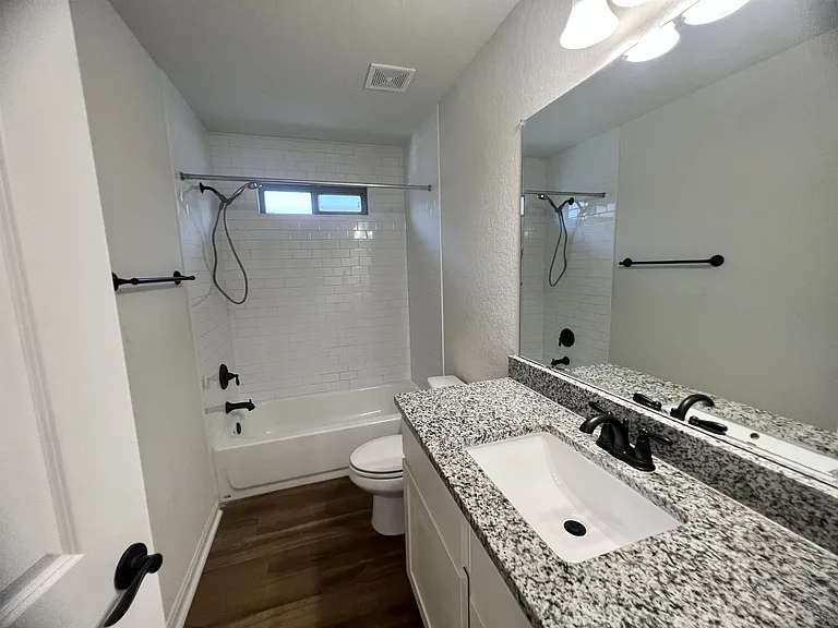 10335 Lynwood Crk — Photo 11