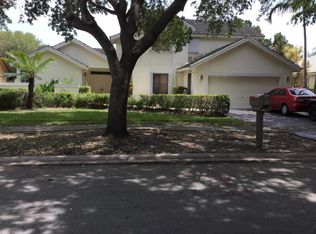10401 NW 18th Dr, Plantation, FL 33322