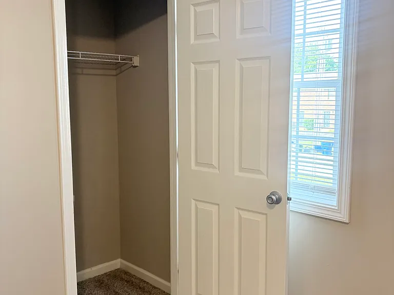 121 Hillridge Ct #C — Photo 11
