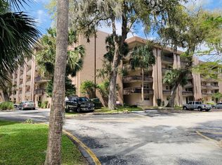 640 N Nova Rd APT 201, Ormond Beach, FL 32174