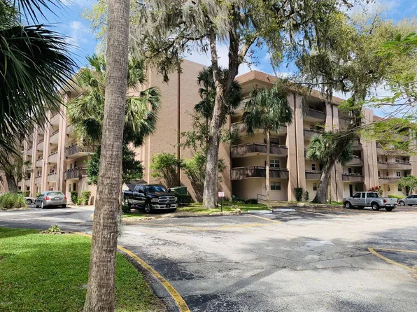 640 N Nova Rd APT 201, Ormond Beach, FL 32174