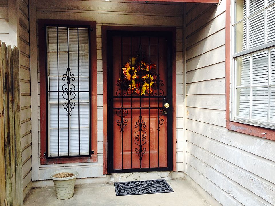 1st image of 7514 Oak Chase