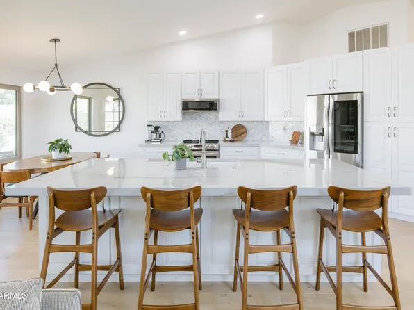 198 W KNOX Road, Tempe, AZ 85284