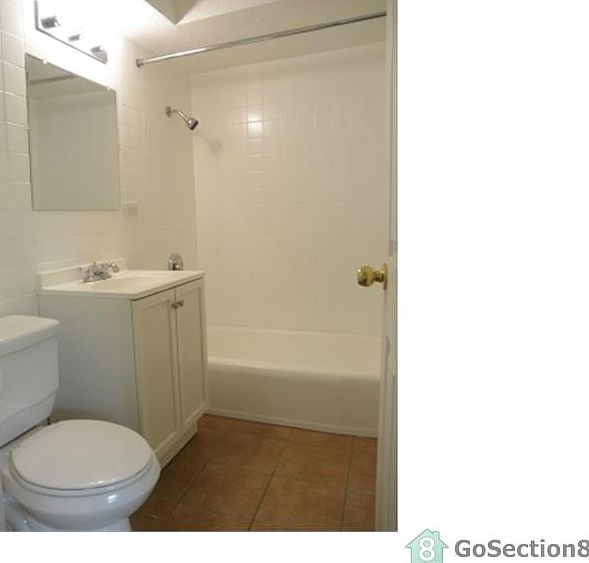 1st image of 5531 W Gladys Ave