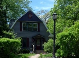 126 Warwick St SE, Minneapolis, MN 55414