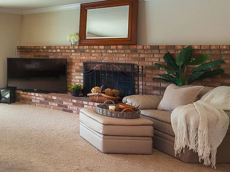 6677 Mount Forest Dr — Photo 10