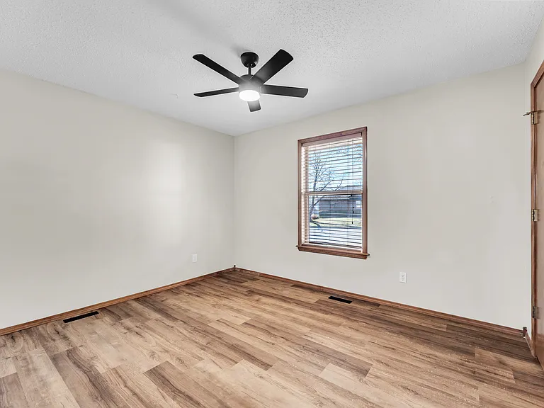 1209 W Butterfield Dr — Photo 20