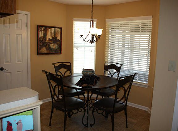 3rd image of 9582 Daly Dr