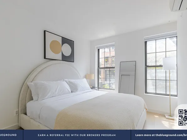 70 Middagh Street image 9 of 22