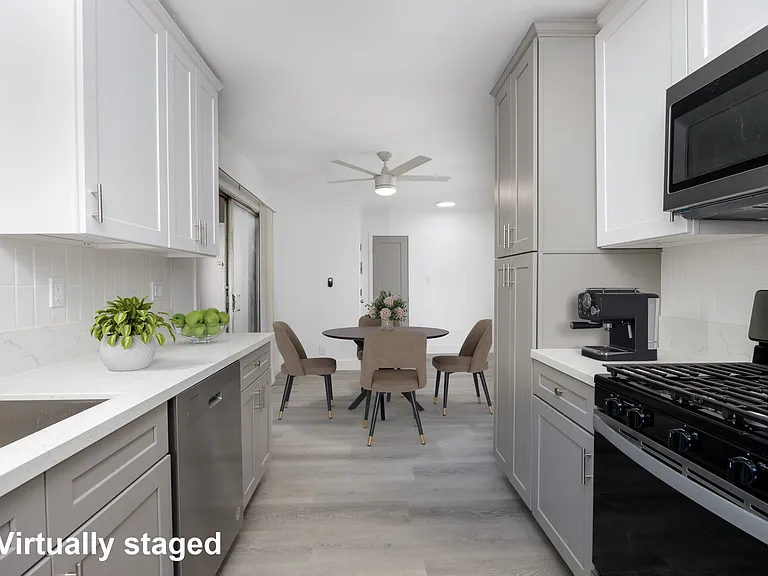 West Brent Apartments — Photo 12
