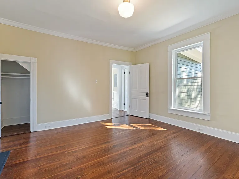 402 S Chester St — Photo 41