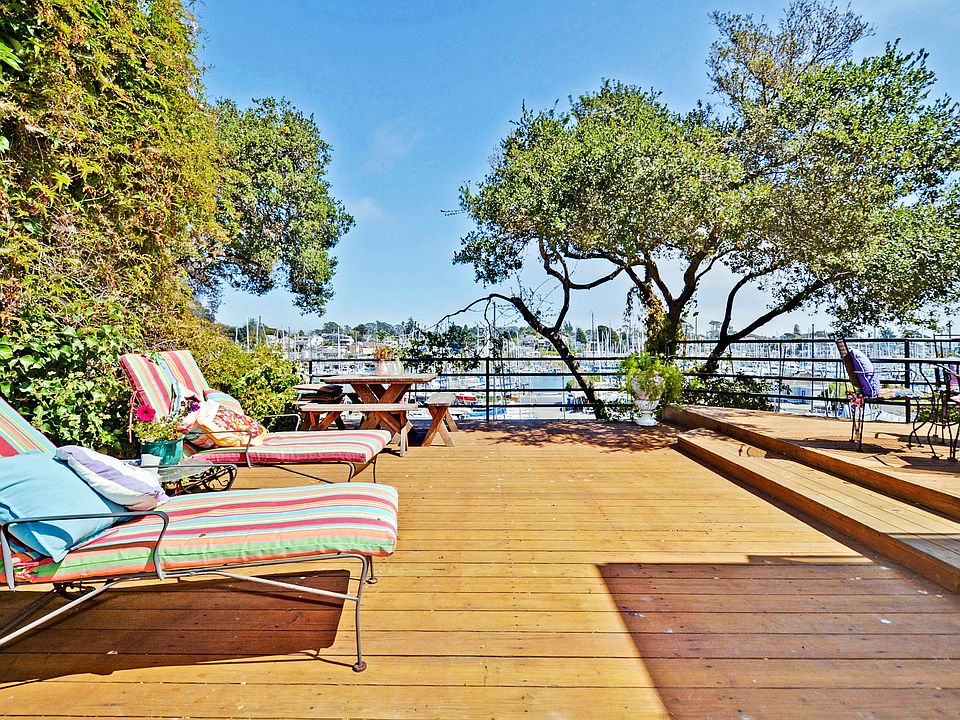 Harbor view deck