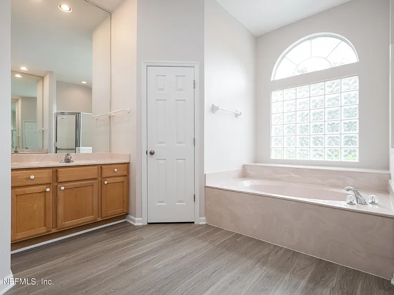 171 Elmwood Dr — Photo 20