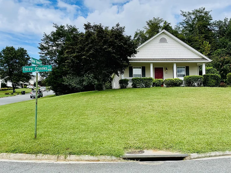 140 New Towne Rd — Photo 1