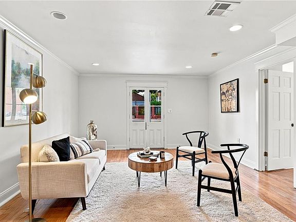 4th image of 612 N Rampart St #612