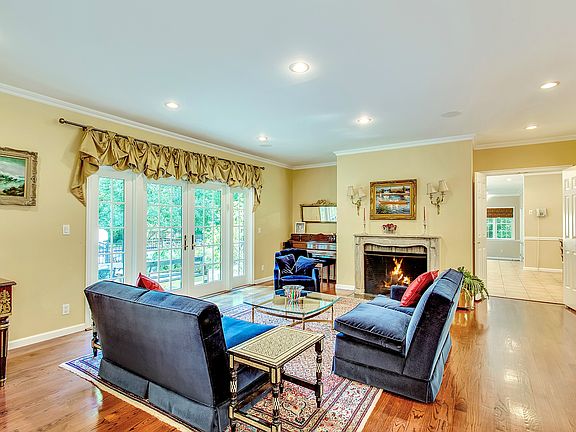 4th image of 7 Copperfield Ln
