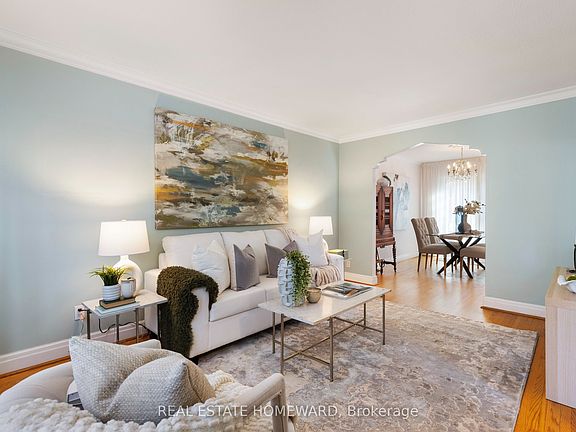 3rd image of 275 Blantyre Ave