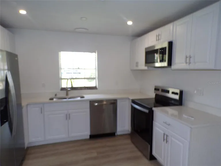 421 Orchid Dr — Photo 6