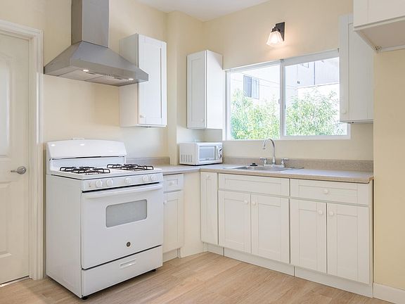 4th image of 748 W Dryden St Unit A