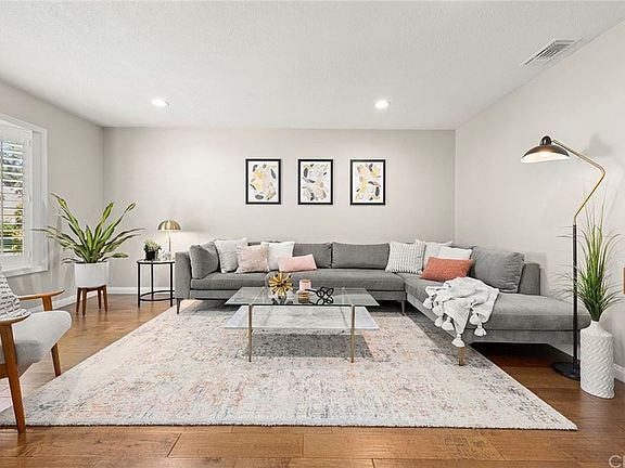 4th image of 3621 Bayberry Dr