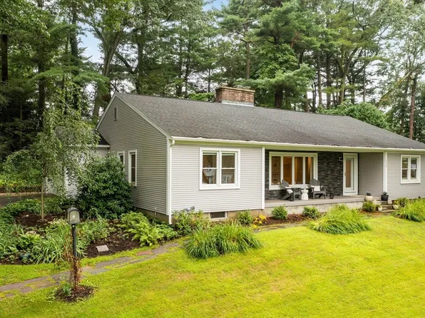 359 Williams St, Longmeadow, MA 01106