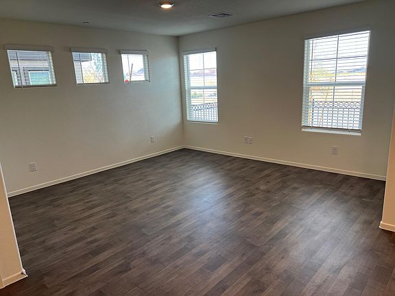 5th image of 1156 Scarlett Sparrow Dr