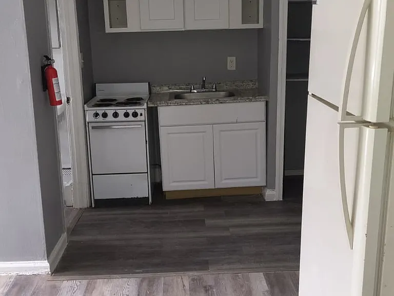 272 S Marshall St #1 — Photo 1