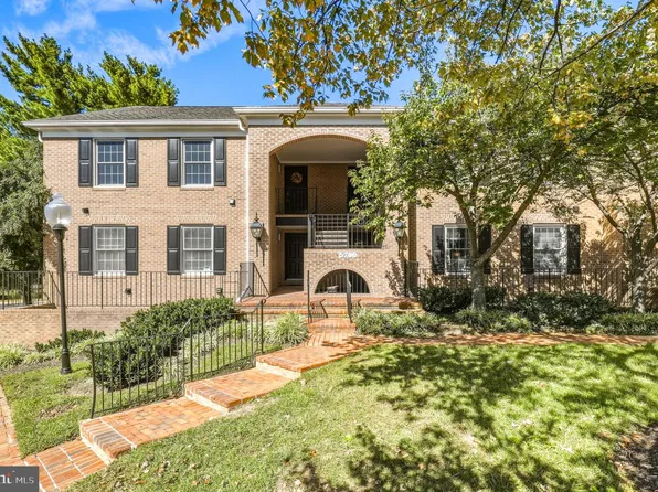 5700 Brewer House Cir APT 202-11, Rockville, MD 20852