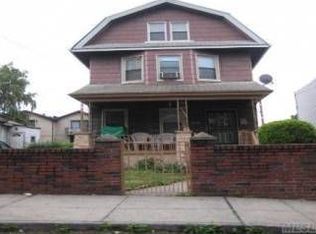 5950 58th Rd, Maspeth, NY 11378