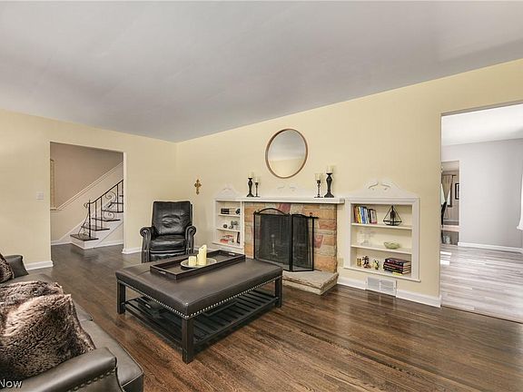 5th image of 21140 N Park Dr