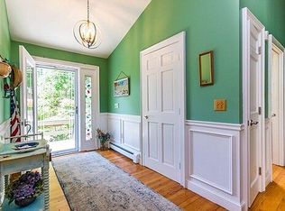 305 County Rd, Bourne, MA 02532