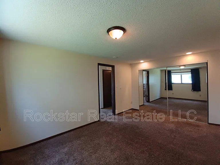 537 E Garland Ave — Photo 19