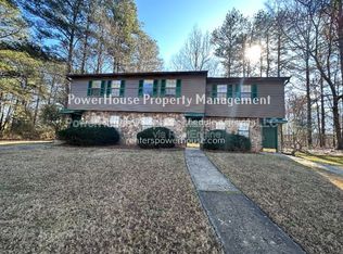 502 Oakwood Ct, Woodstock, GA