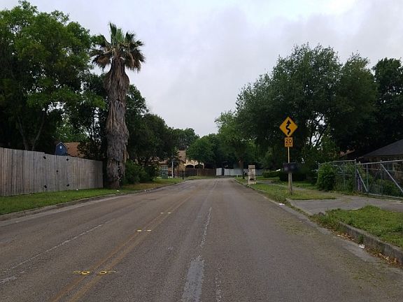 4th image of 2407 Chesterhill Dr