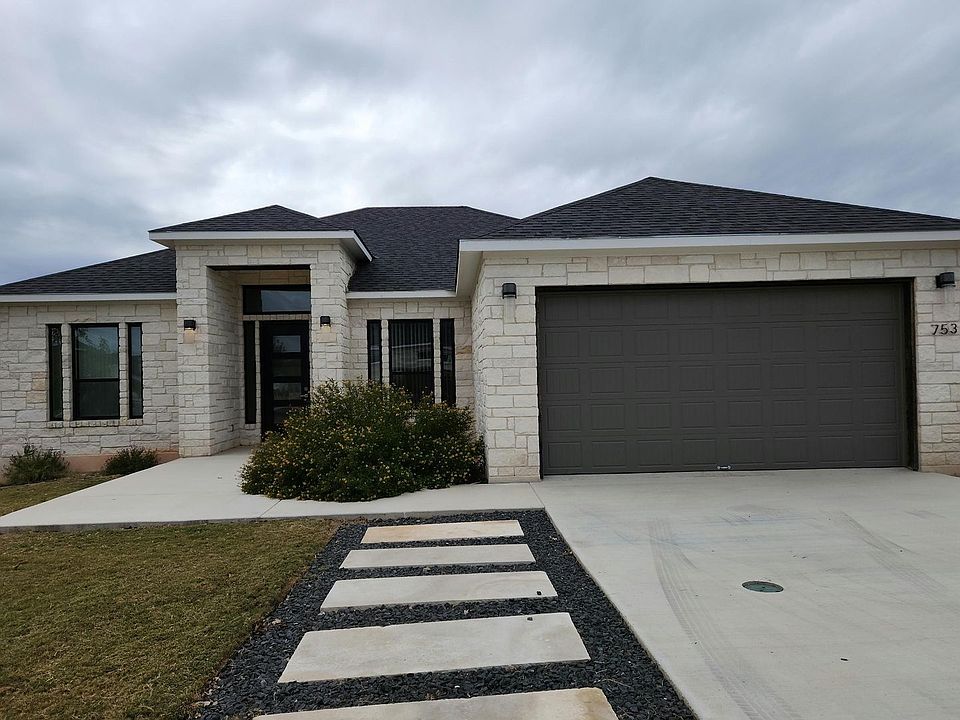 1st image of 753 Darlington Dr