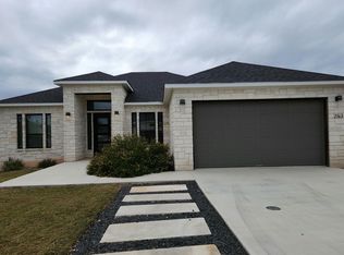 753 Darlington Dr, Fredericksburg, TX 78624